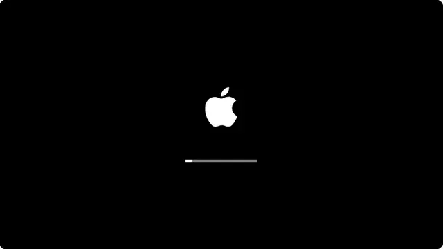 Fake macOS Update Screen running fullscreen